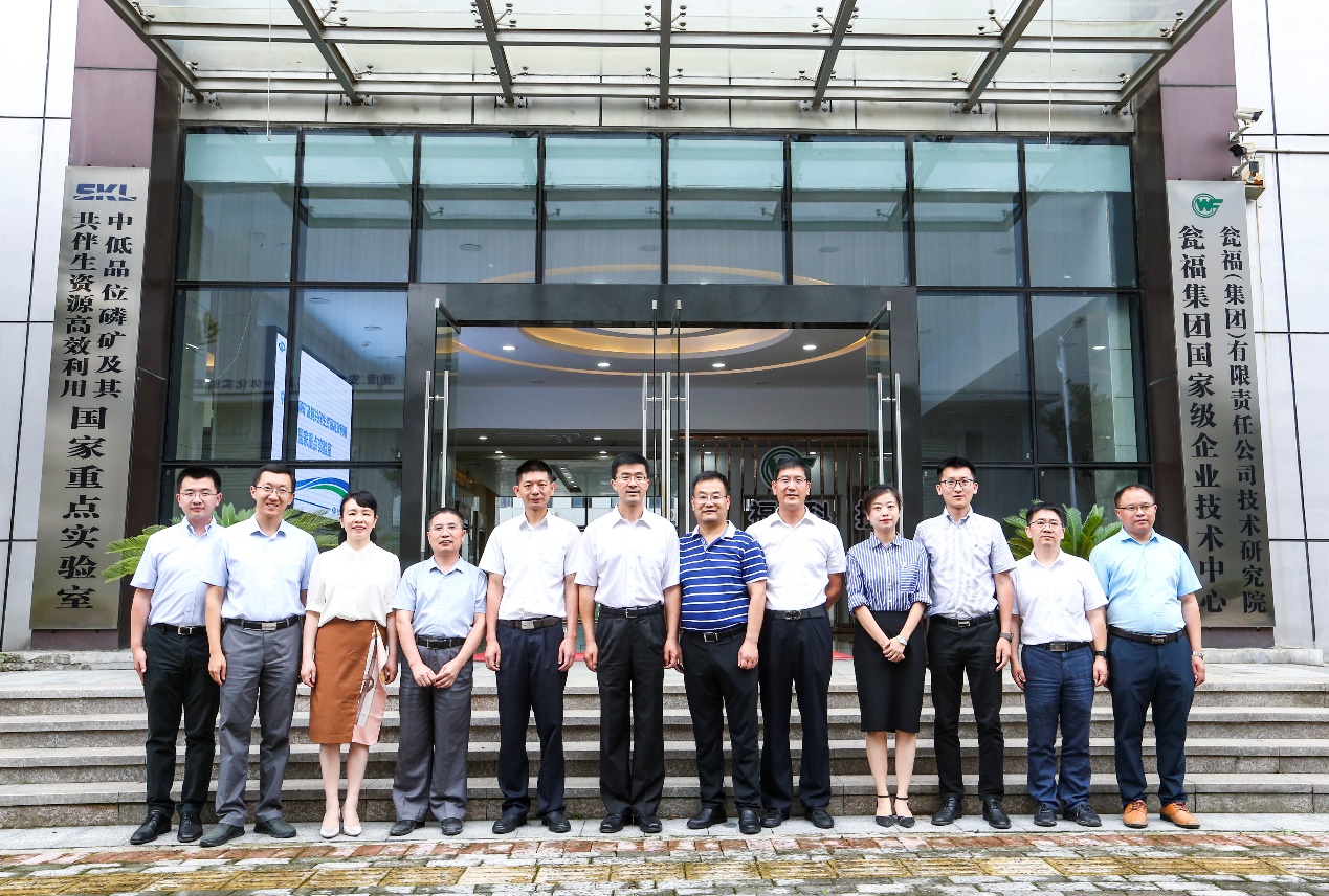 https://www.tsinghua.edu.cn/__local/7/7E/E1/B1F0D2BD9C158959EEE01A02765_4CBB433D_7EE51.jpeg