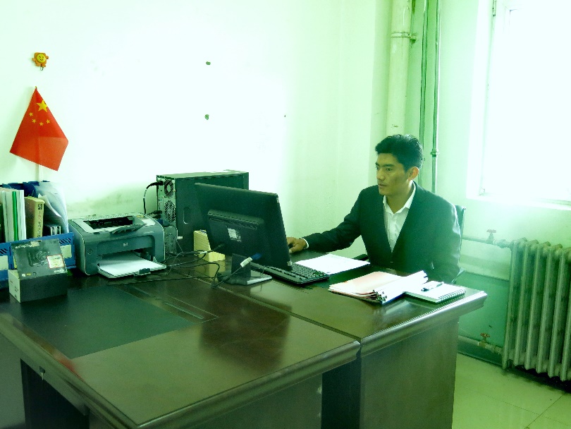 https://news.tsinghua.edu.cn/__local/C/73/8F/BFB9D196044977A2B5B4DDF500B_720F4712_230E6.jpeg